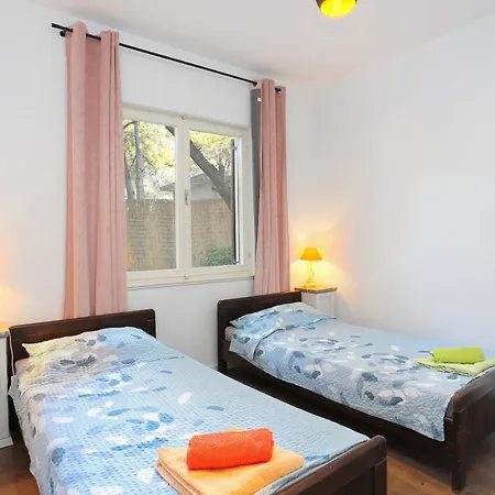 Apartment By The Sea Balica Rat, - 1065 Omis