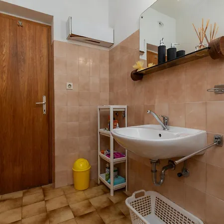 Apartment By The Sea Balica Rat, - 1065 Omis