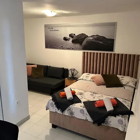 Apartment By The Sea Balica Rat, - 1065 *